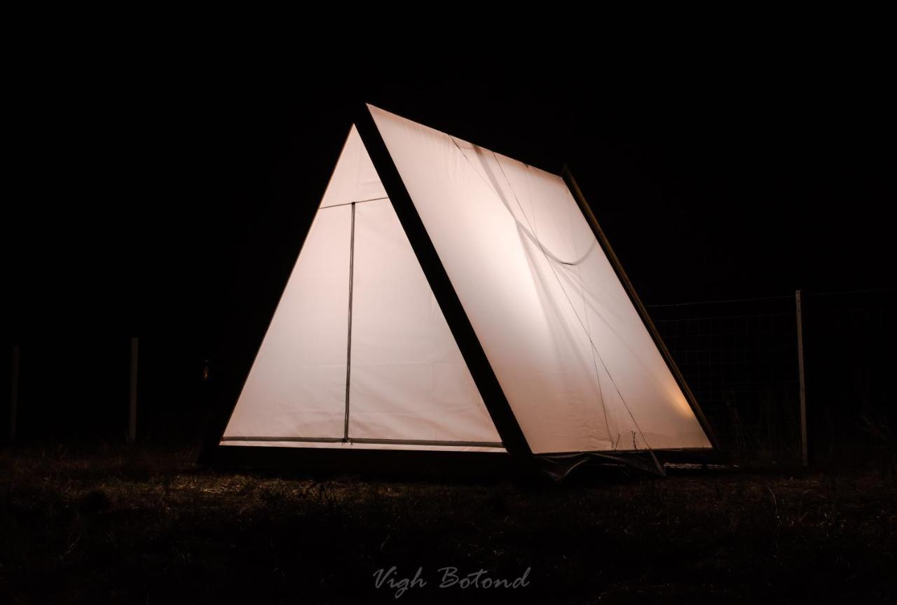 Lupa Tent Budakalász Eksteriør bilde